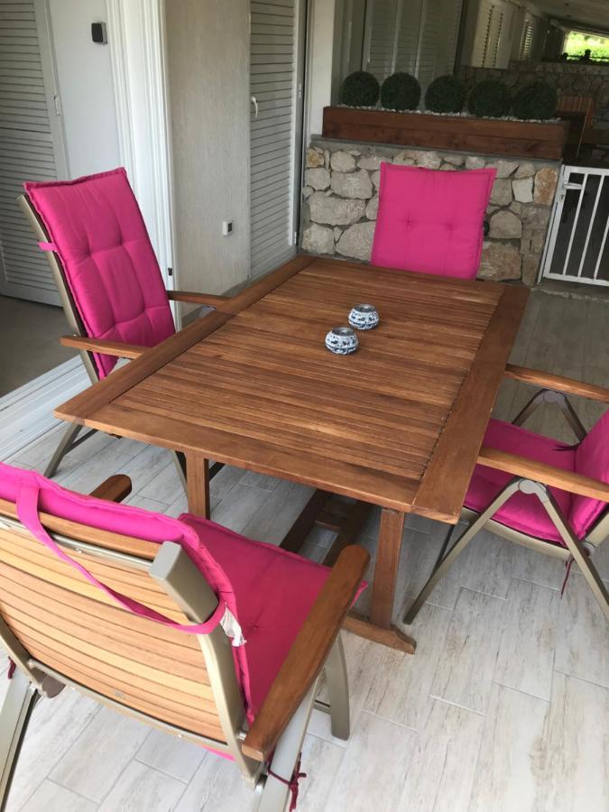 נובליה Studio Apartments Lace מראה חיצוני תמונה