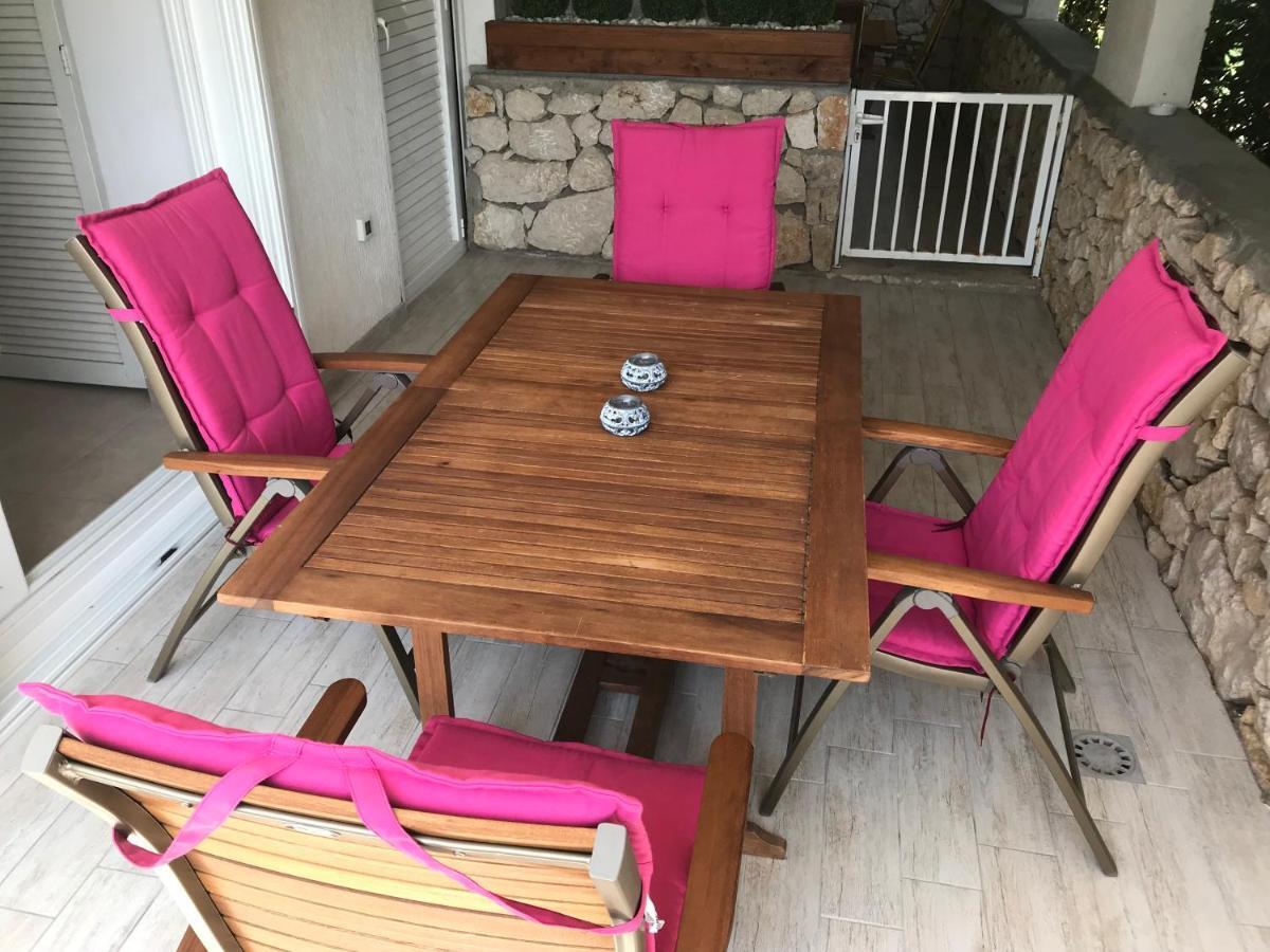 נובליה Studio Apartments Lace מראה חיצוני תמונה